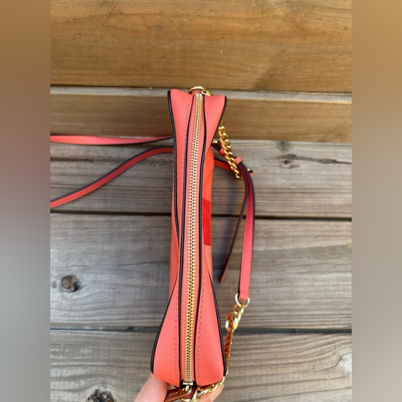 Michael Kors Jet Set Travel East West Large Crossbody - Picture 11 of 12